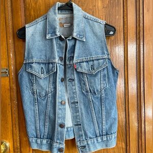 Oversize vintage Levi’s Vest